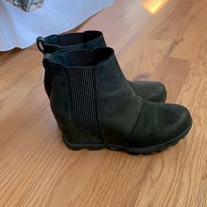 Sorel Joan of Artic Chelsea Wedge - EUC